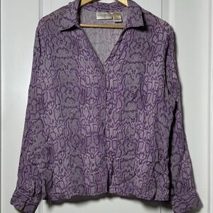 Victoria Soie Vintage Silk Purple Reptile Print Long Sleeve Button Up Blouse